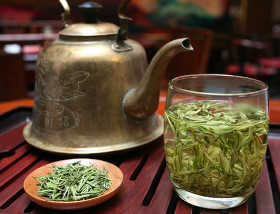 高德娱乐古板茶企突围“傍”上新式茶饮