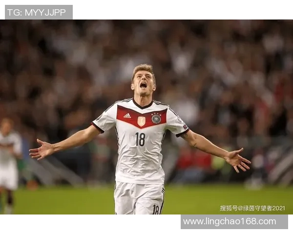 克罗斯在足球世界的传奇之路与技术分析探讨